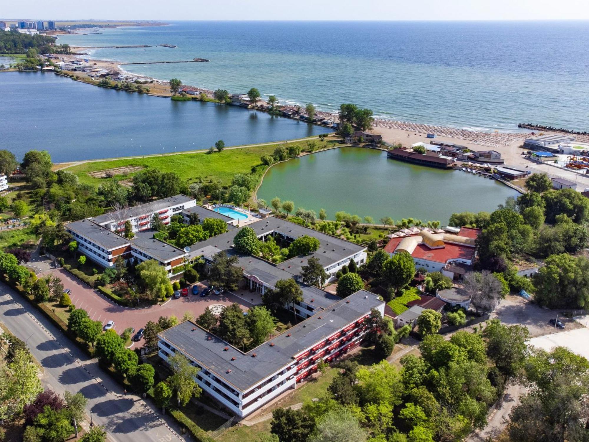 Complex Tismana 3* All Inclusive Jupiter Zewnętrze zdjęcie